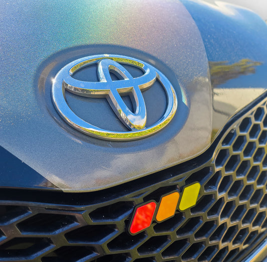 Grille Badge Yota Life Retro Colors